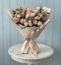 Букет цветов из:  Розы и Лизиантусы в Новофрязино