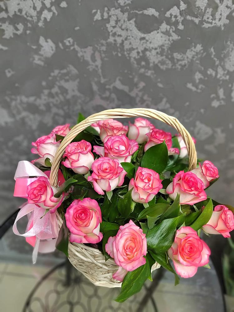 Цветочная композиция из Розы в корзине в Новофрязино