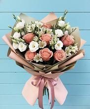 Букет цветов из:  Розы, Альстромерии и Лизиантусы #REPLACE_PRED# Новофрязино
