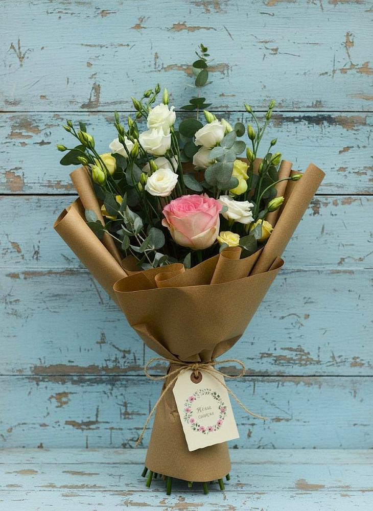 Букет цветов из: Розы и Лизиантусы в Новофрязино