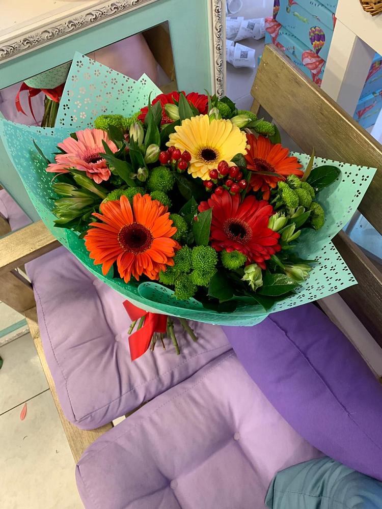 Букет цветов из: Герберы, Хризантемы и Альстромерии в Новофрязино