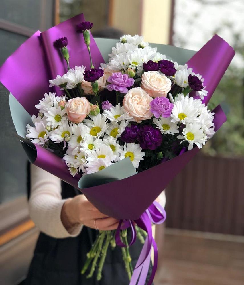 Букет цветов из: Хризантемы, Гвоздики и Розы в Новофрязино