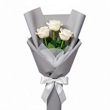 Букет 3 белые розы в Новофрязино