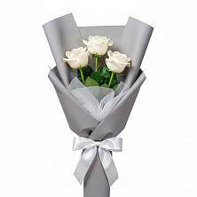 Букет 3 белые розы в Новофрязино