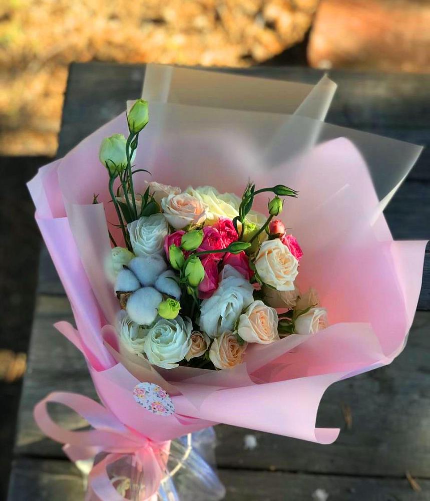 Букет цветов из: Розы и Лизиантусы в Новофрязино