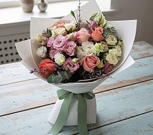 Букет цветов из:  Розы, Лизиантусы и Гвоздики в Новофрязино