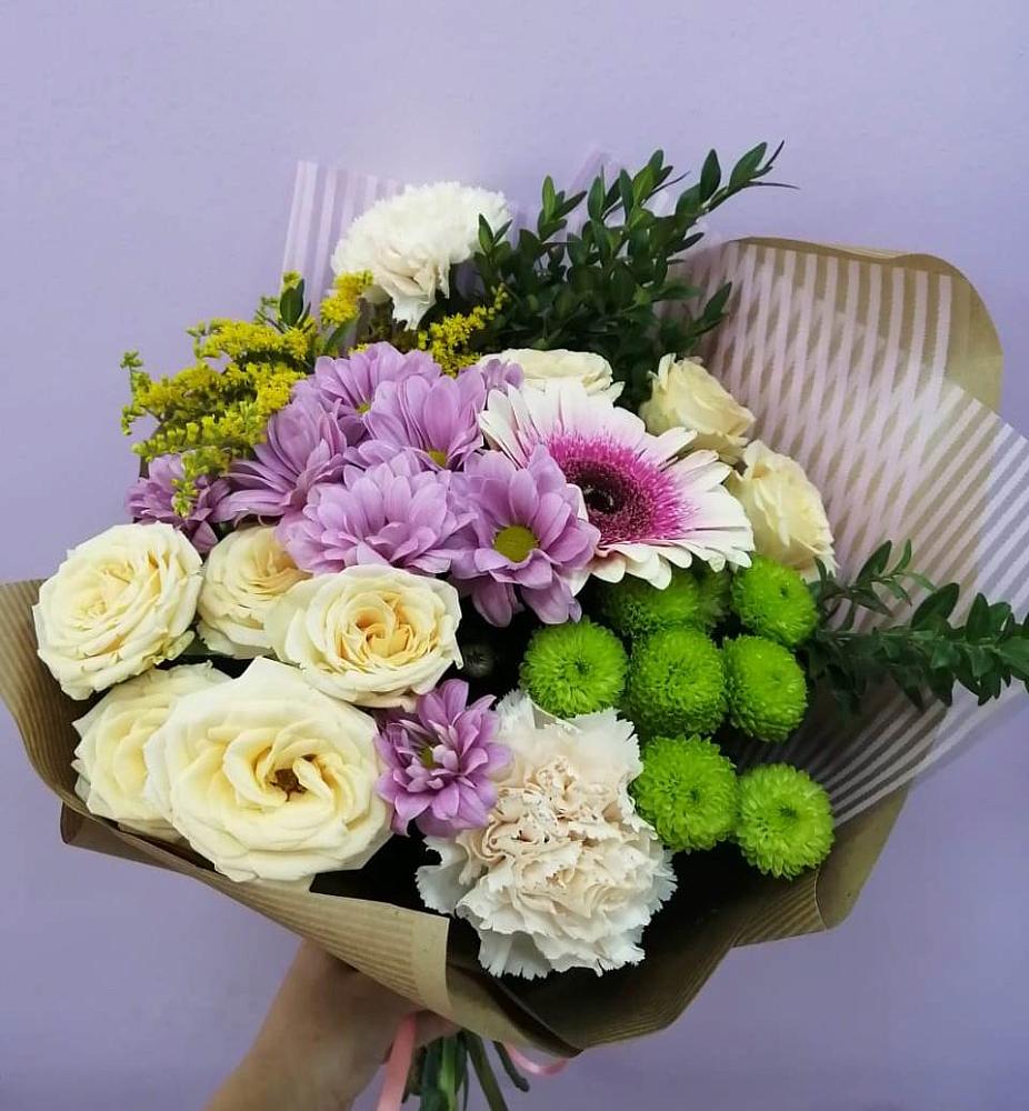 Букет цветов из: Хризантемы, Розы, Гвоздики и Герберы в Новофрязино