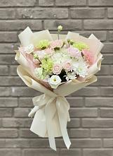Букет цветов из:  Гвоздики, Розы, Лизиантусы и Хризантемы в Новофрязино