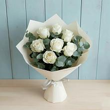 Букет Белые розы в Эвкалипте в Новофрязино