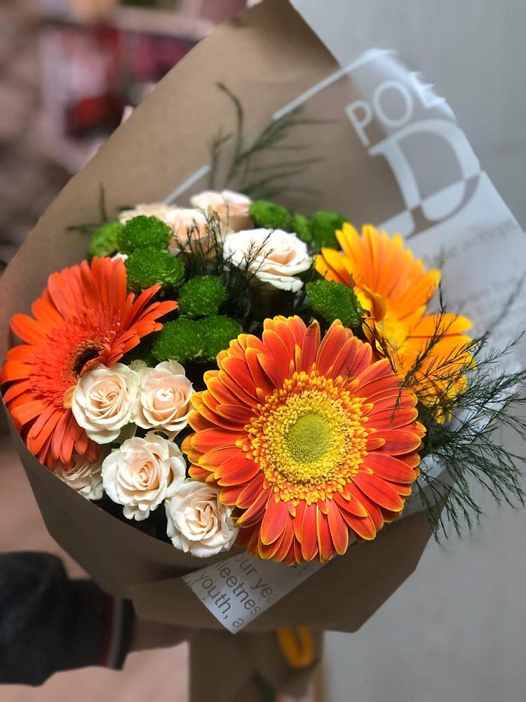 Букет цветов из: Герберы, Хризантемы и Розы в Новофрязино