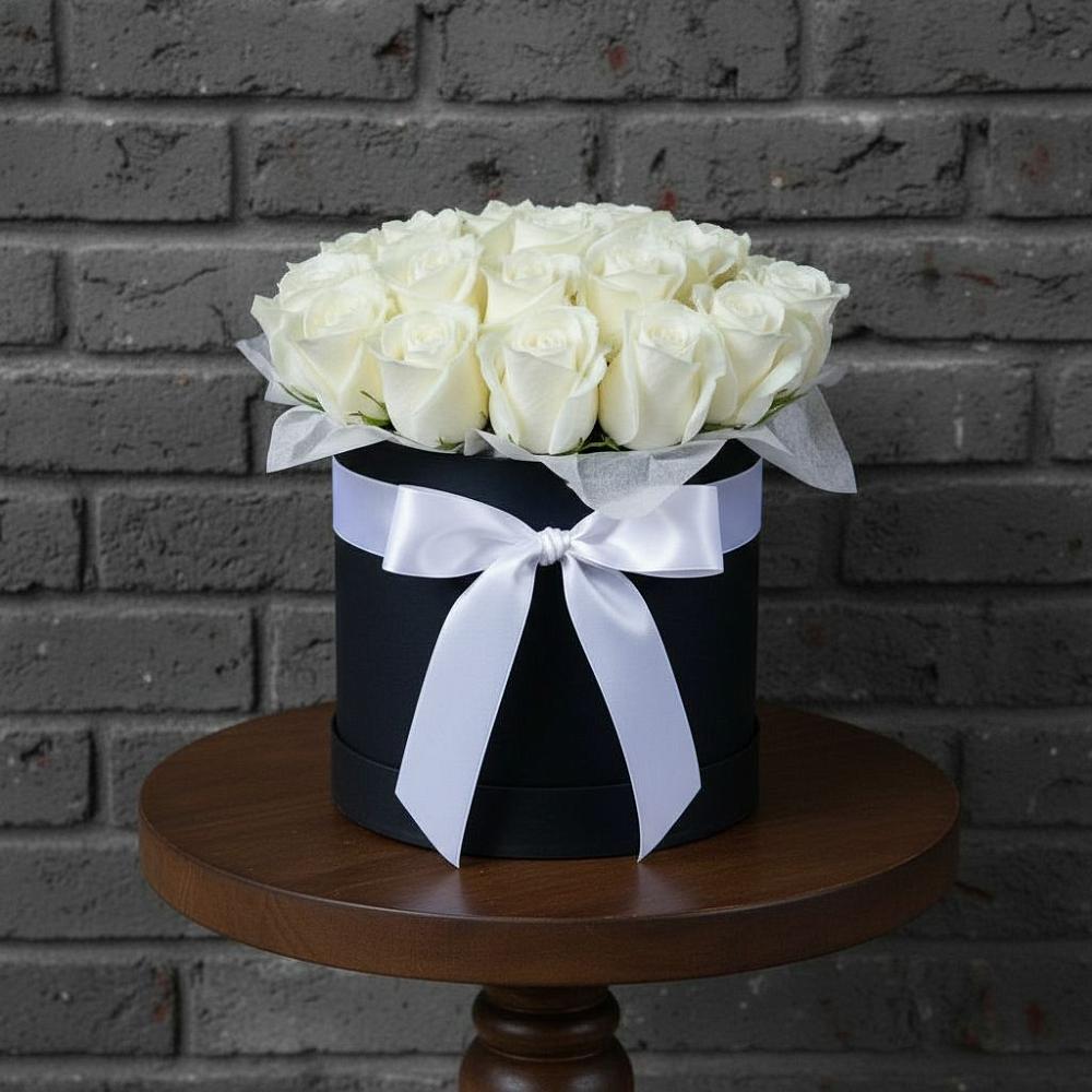 Цветочная композиция из Розы в шляпной коробке в Новофрязино