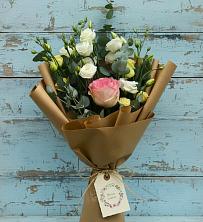 Букет цветов из:  Розы и Лизиантусы в Новофрязино